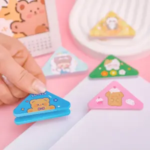 Скріпка трикутної форми для паперу